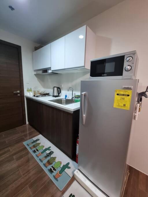 Great View 1 Bedroom Condo In Makati Near Trident Tower Manilla Buitenkant foto