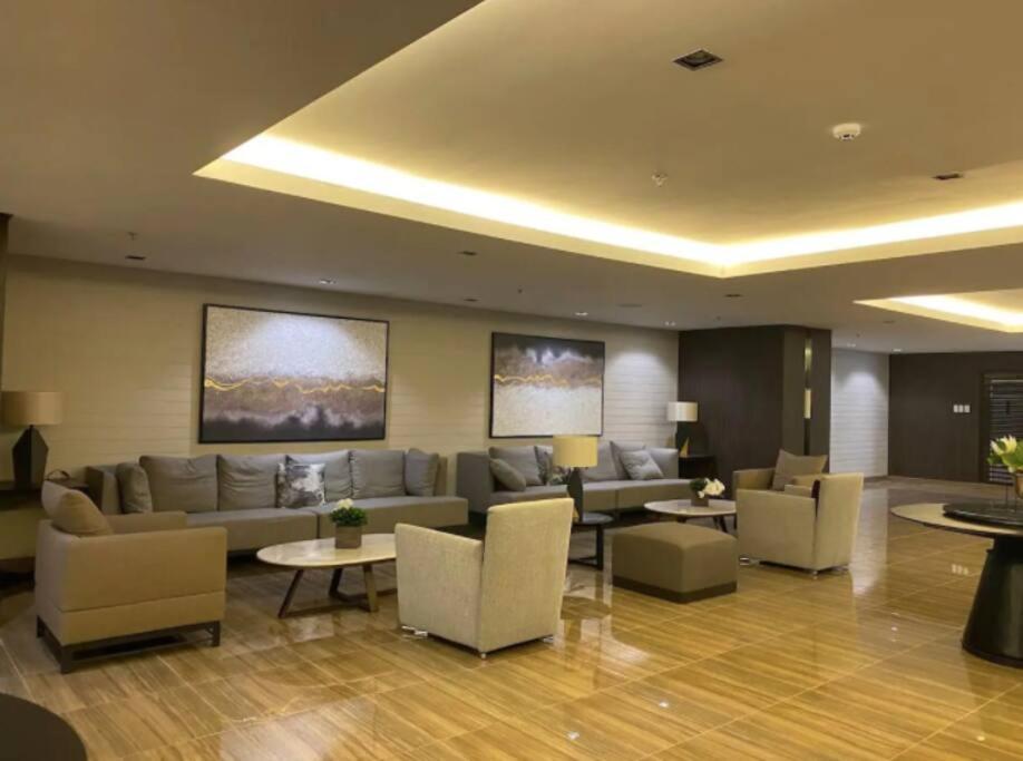Great View 1 Bedroom Condo In Makati Near Trident Tower Manilla Buitenkant foto
