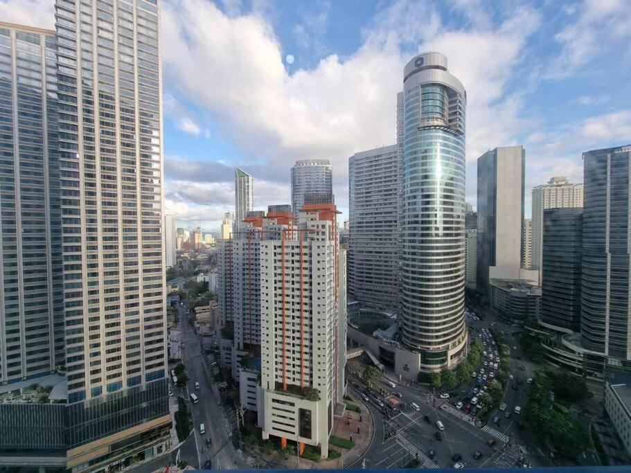 Great View 1 Bedroom Condo In Makati Near Trident Tower Manilla Buitenkant foto